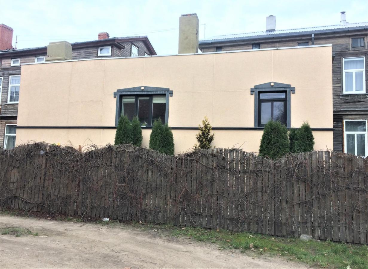 Ludvika Elegance Apartment Liepāja Exterior foto